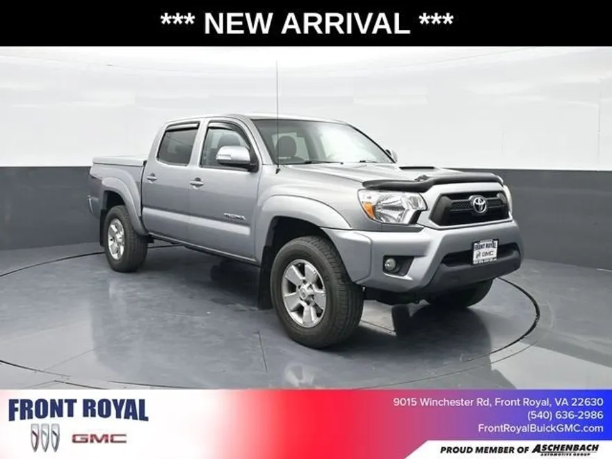 2015 Toyota Tacoma photo 1