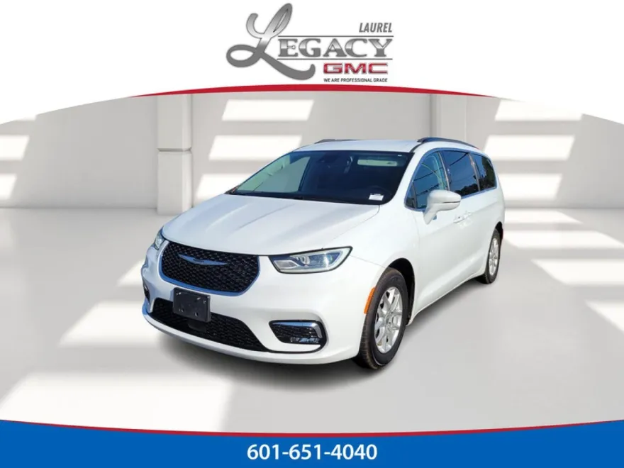 2022 Chrysler Pacifica Touring L photo 1