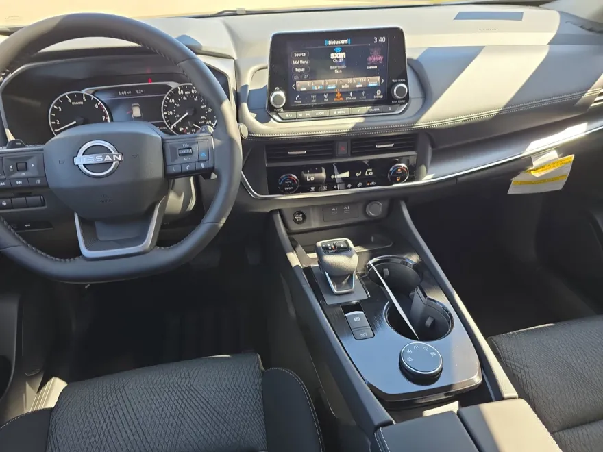 2026 Nissan Rogue SV photo 1