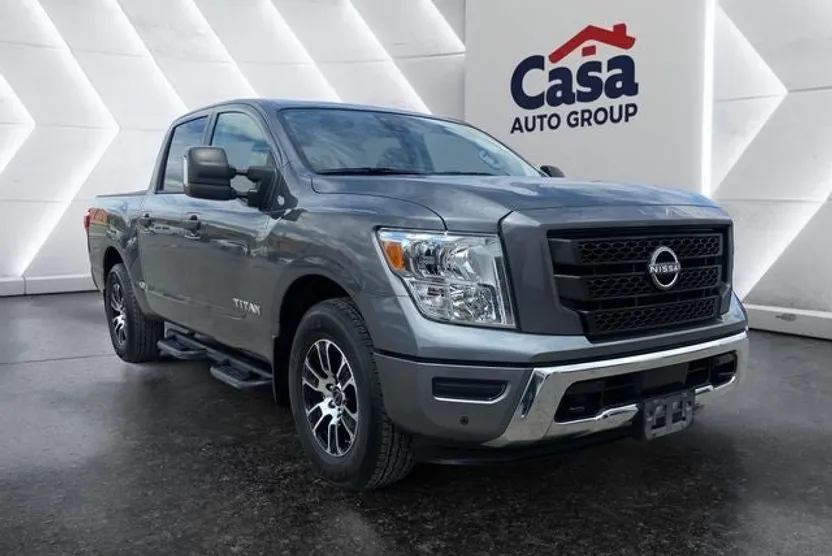 2024 Nissan Titan Crew Cab SV photo 1