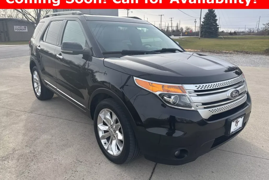 2015 Ford Explorer XLT photo 1