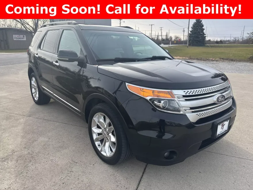 2015 Ford Explorer XLT photo 1