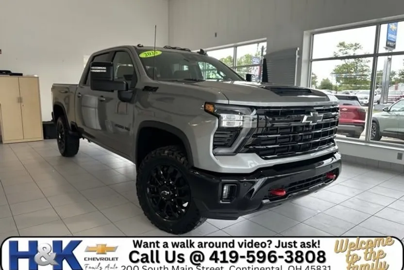 2025 Chevrolet Silverado 2500HD LT photo 1