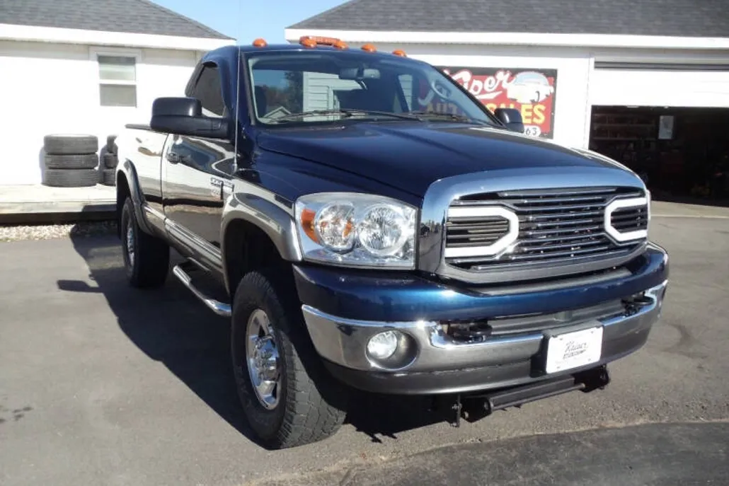 2009 Dodge Ram SLT photo 1