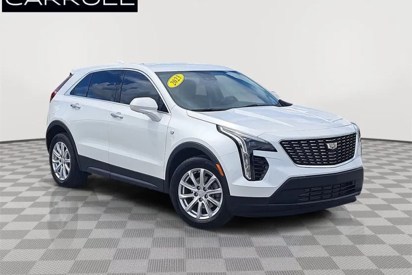 2023 Cadillac XT4 Luxury photo 1