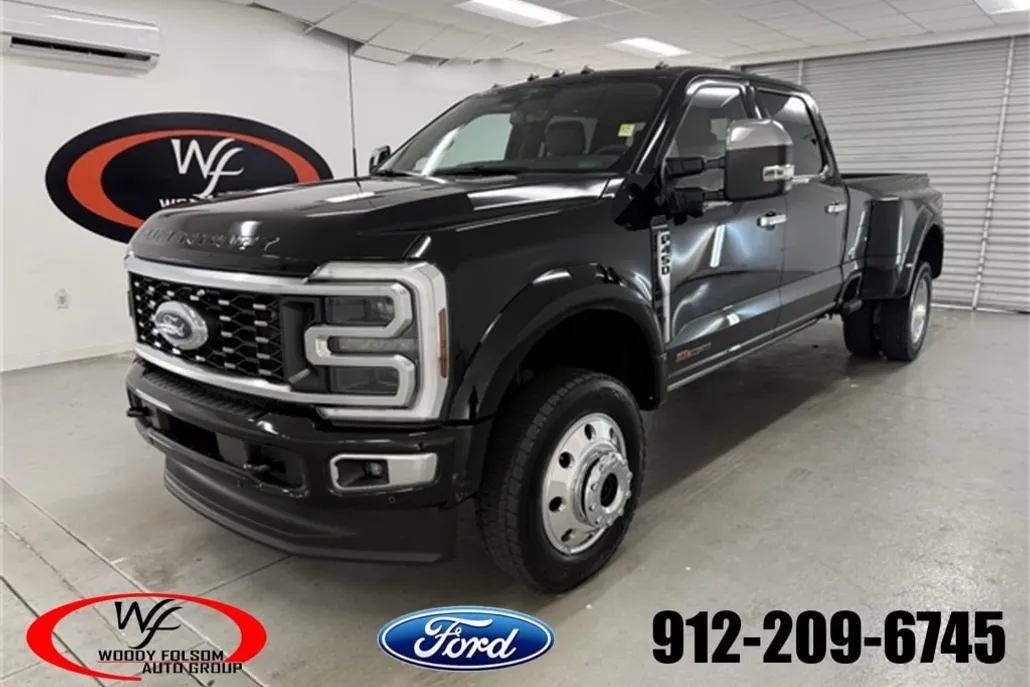 2026 Ford F-450 Platinum photo 1