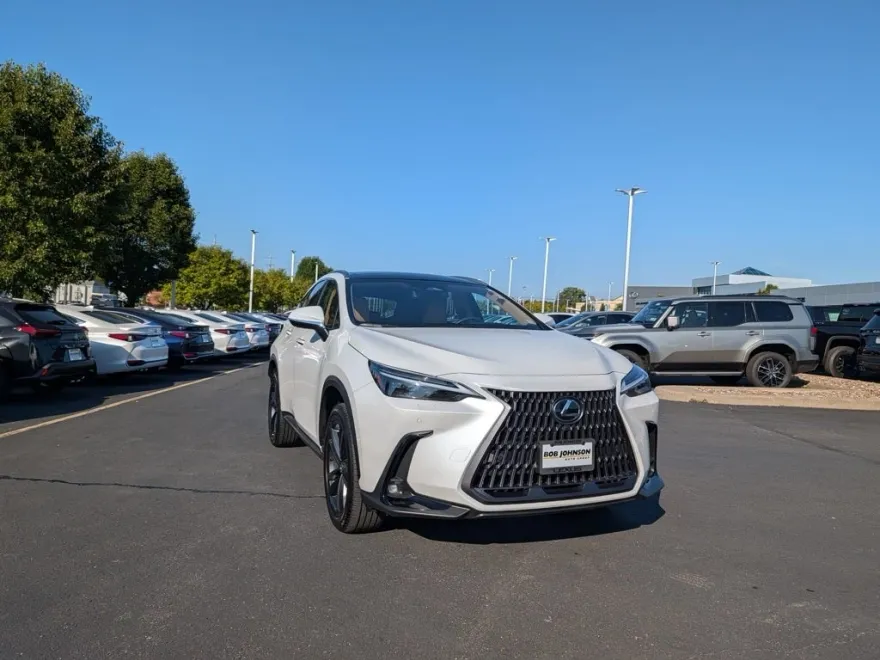 2025 Lexus NX 450h+ Luxury AWD photo 1