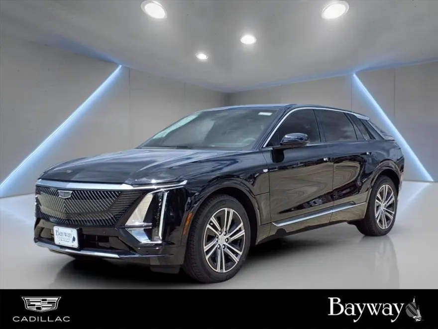 2025 Cadillac Lyriq Luxury photo 1