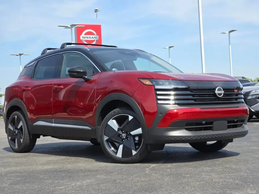 2025 Nissan Kicks SR photo 1