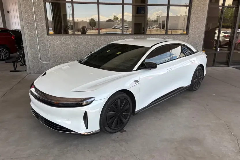 2024 Lucid Air Pure photo 1