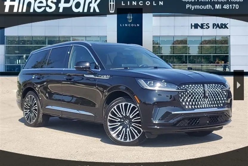 2025 Lincoln Aviator Black Label photo 1