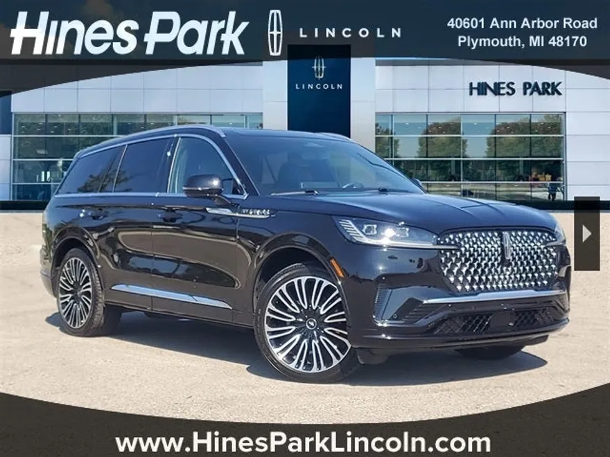 2025 Lincoln Aviator Black Label photo 1
