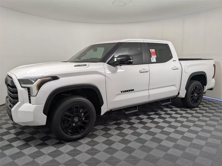 2025 Toyota Tundra Limited CrewMax photo 1