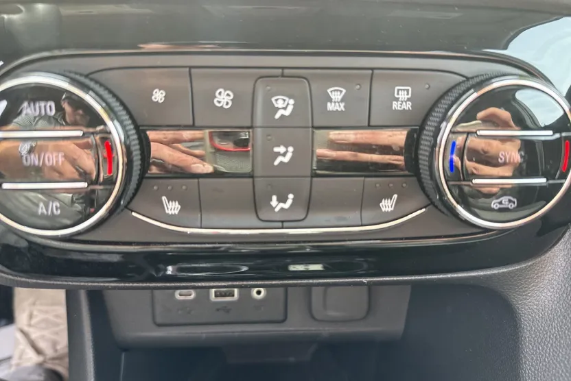 2023 Buick Encore GX Select photo 1