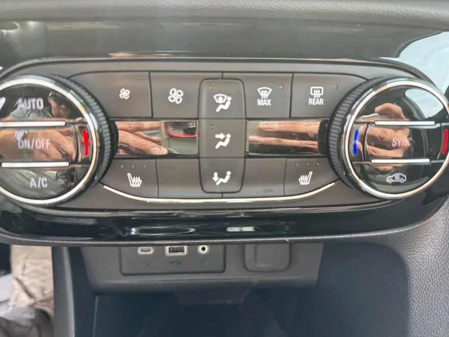 2023 Buick Encore GX Select photo 1