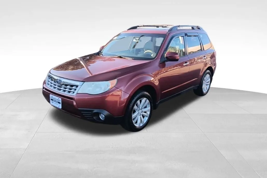 2013 Subaru Forester 2.5X photo 1