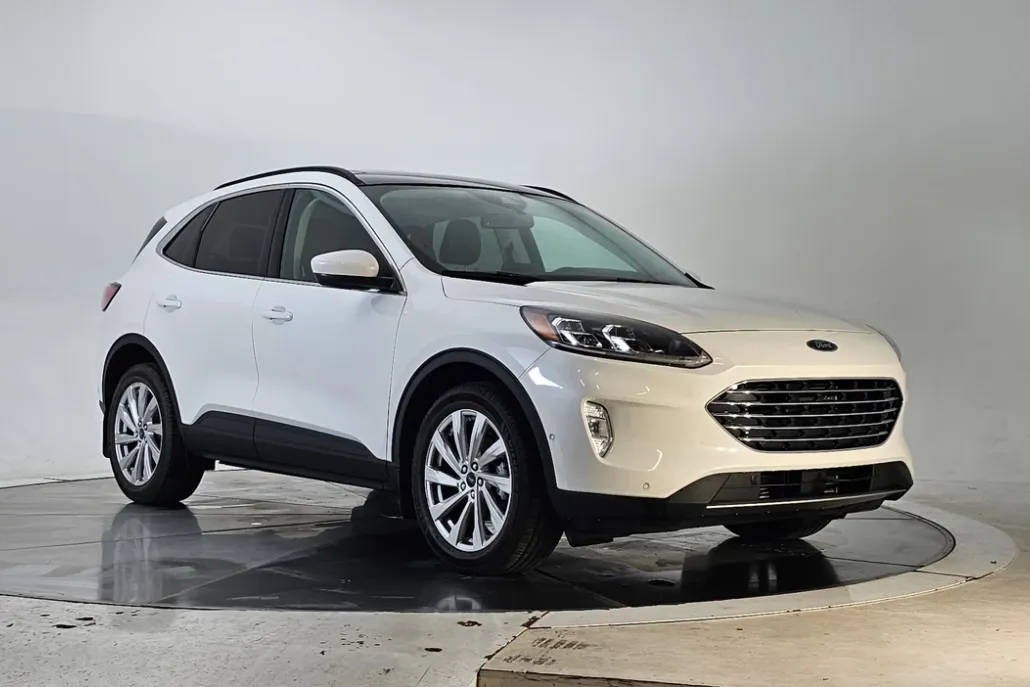 2022 Ford Escape Titanium photo 1
