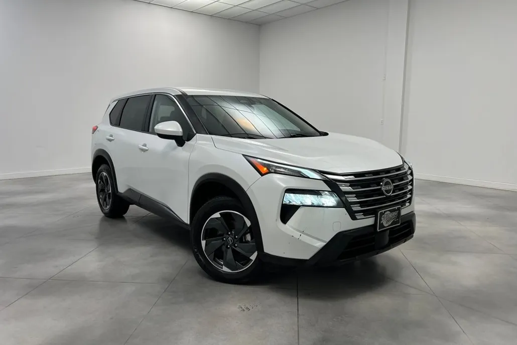 2024 Nissan Rogue SV photo 1