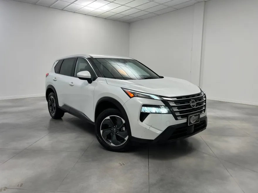 2024 Nissan Rogue SV photo 1