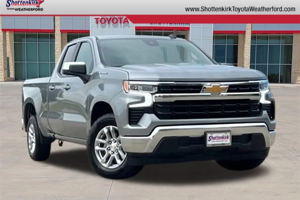 2024 Chevrolet Silverado 1500 LT photo 1