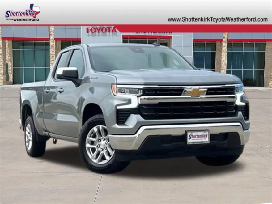 2024 Chevrolet Silverado 1500 LT photo 1