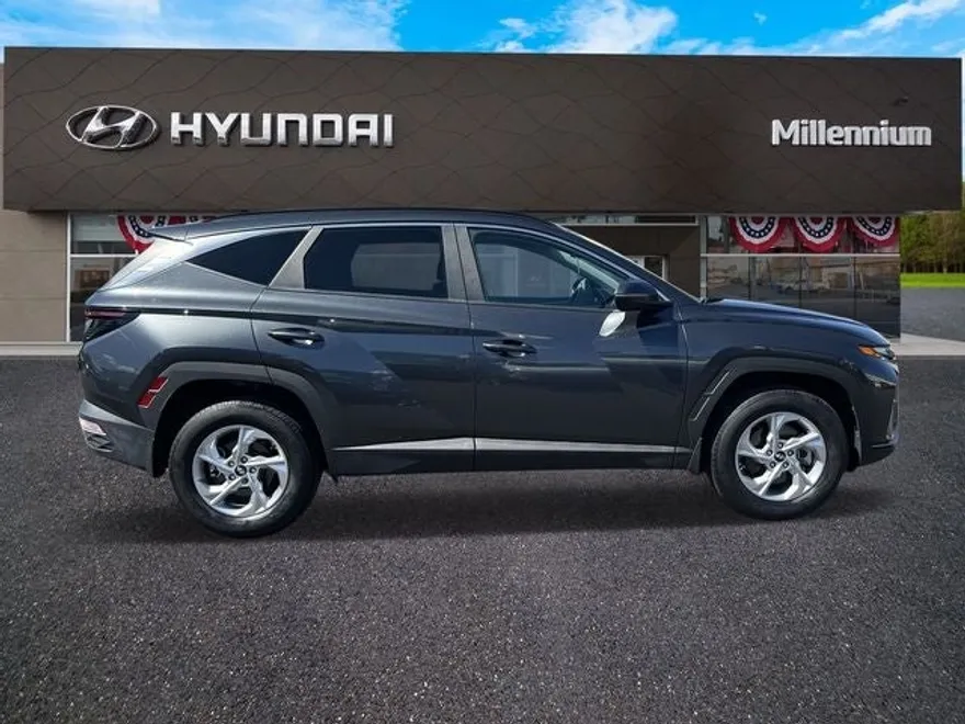 2022 Hyundai Tucson SEL photo 1