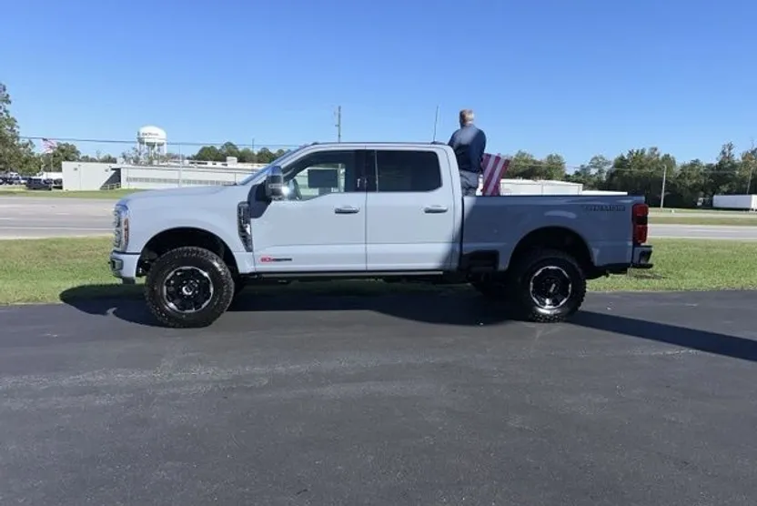 2026 Ford F-250 photo 1