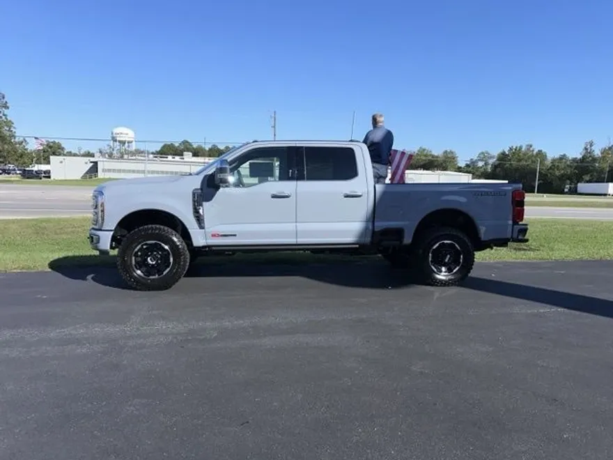 2026 Ford F-250 photo 1
