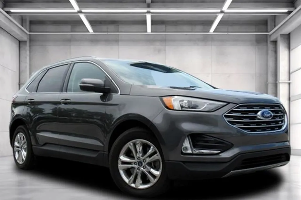 2020 Ford Edge SEL photo 1