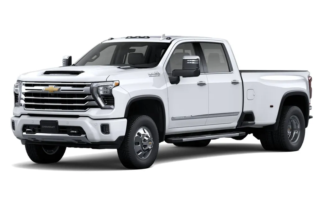 2026 Chevrolet Silverado 3500HD High Country photo 1