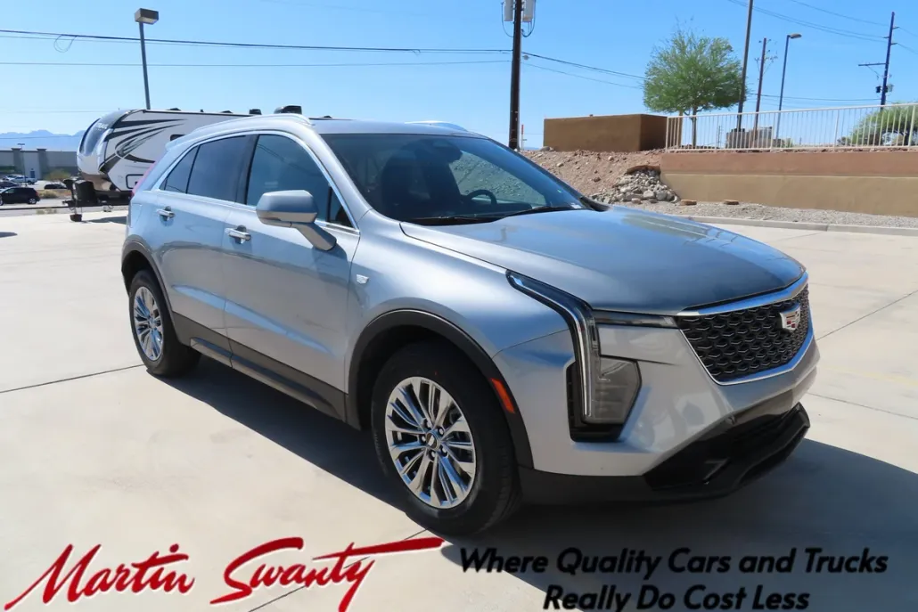 2024 Cadillac XT4 Premium Luxury photo 1