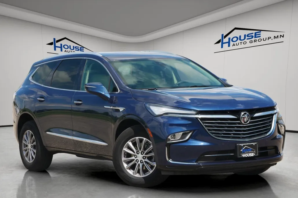 2022 Buick Enclave Essence photo 1