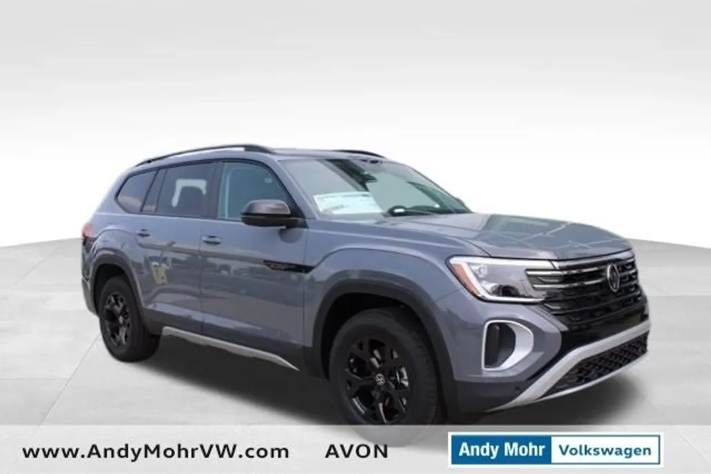 2025 Volkswagen Atlas Peak Edition SE photo 1