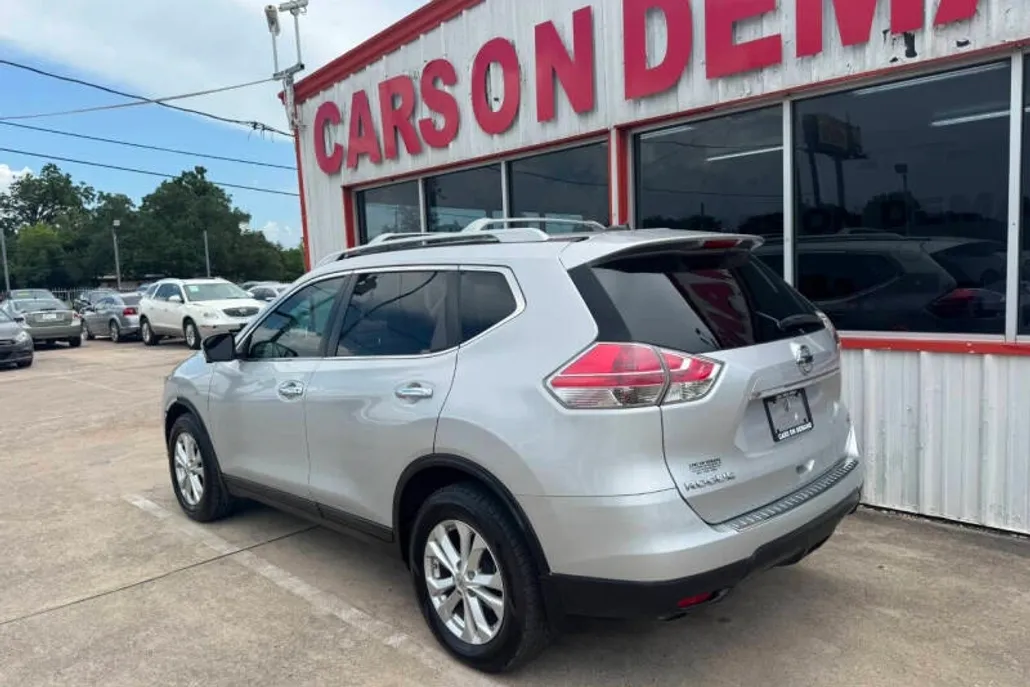 2015 Nissan Rogue S photo 1