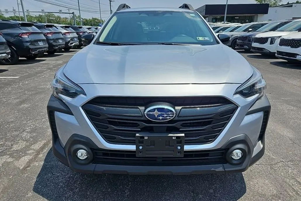 2024 Subaru Outback Onyx Edition photo 1