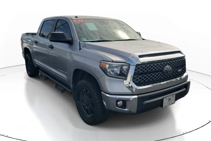 2018 Toyota Tundra SR5 CrewMax photo 1