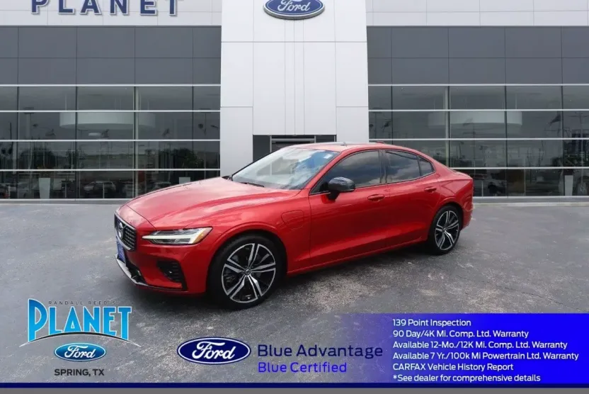 2021 Volvo S60 R-Design Momentum photo 1