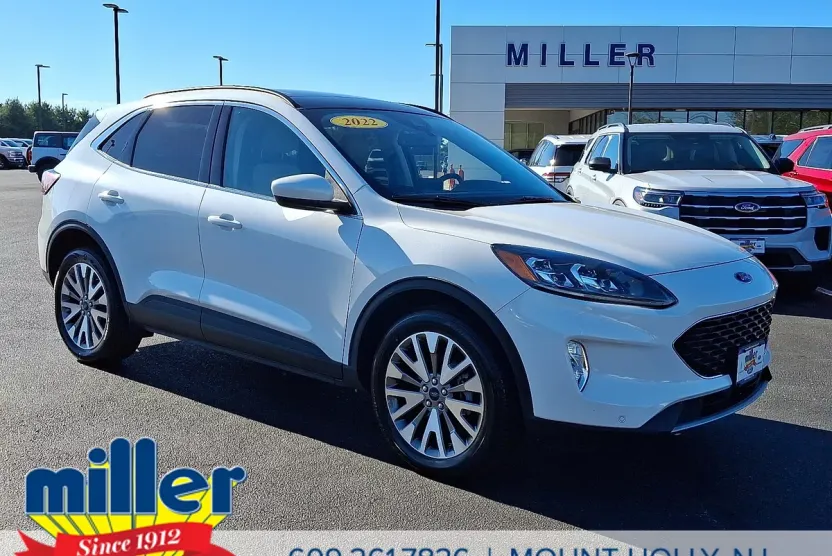 2022 Ford Escape Titanium photo 1