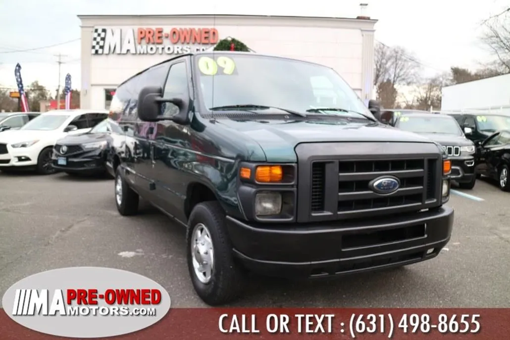2009 Ford E-250 photo 1