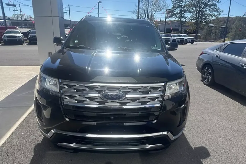 2019 Ford Explorer Limited photo 1