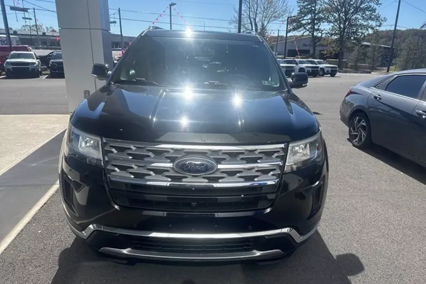 2019 Ford Explorer Limited photo 1