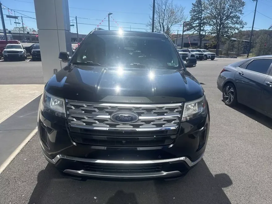 2019 Ford Explorer Limited photo 1