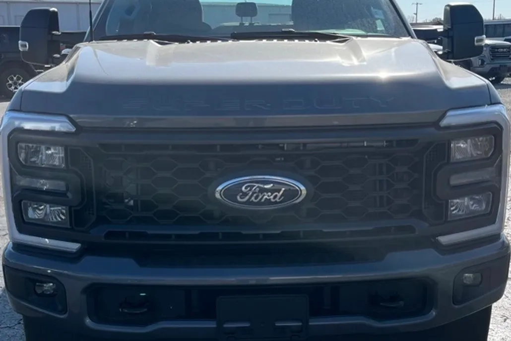 2025 Ford F-350 XL photo 1