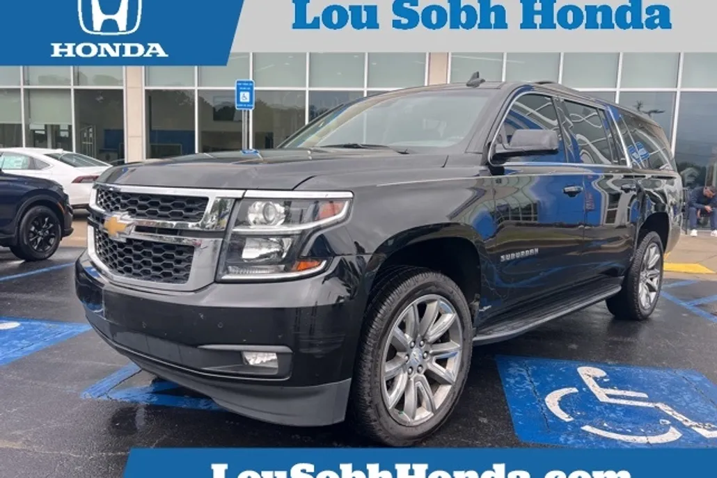 2020 Chevrolet Suburban LT photo 1