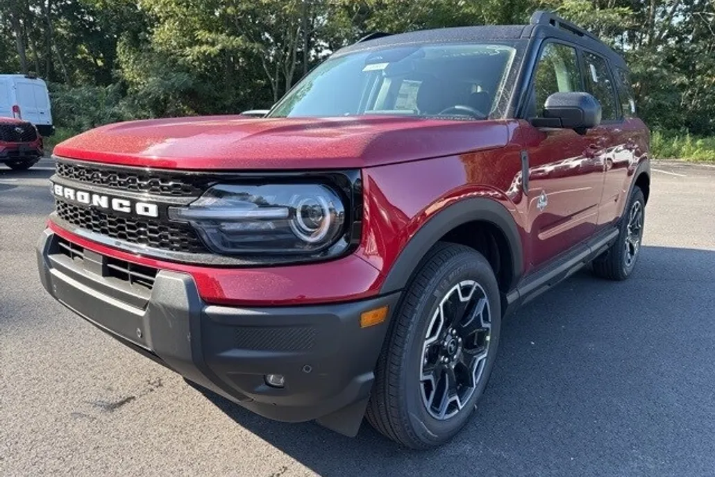 2025 Ford Bronco Sport Outer Banks photo 1
