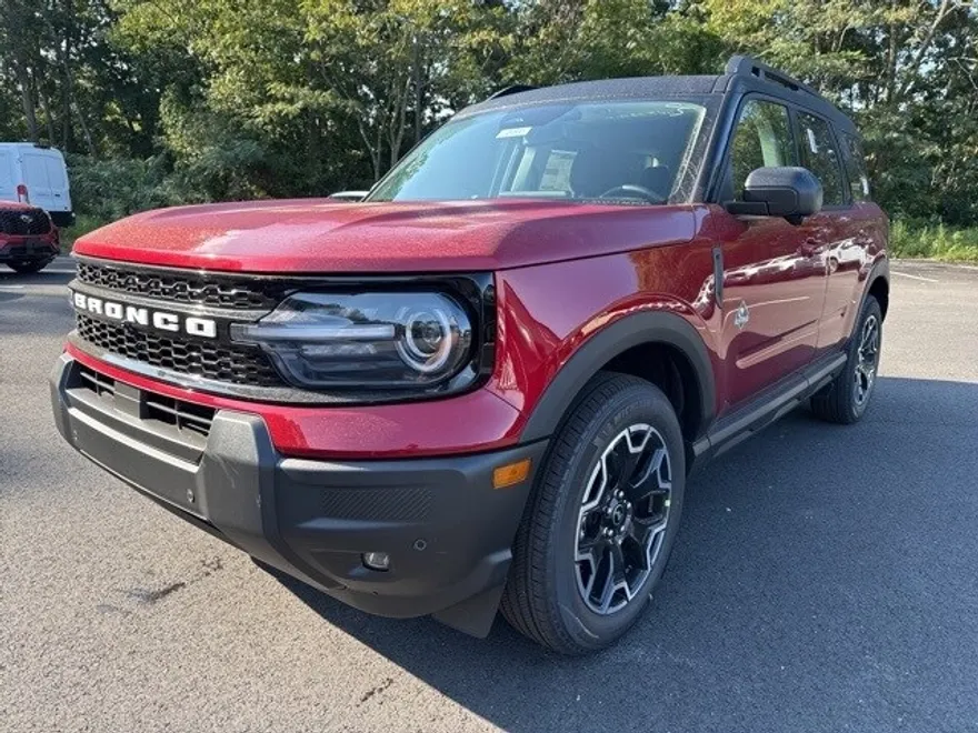 2025 Ford Bronco Sport Outer Banks photo 1