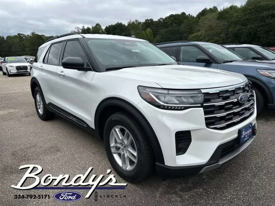 2025 Ford Explorer photo 1