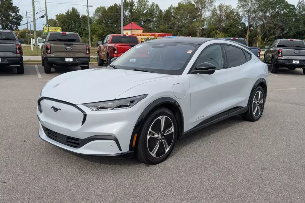 2023 Ford Mustang Mach-E Premium photo 1