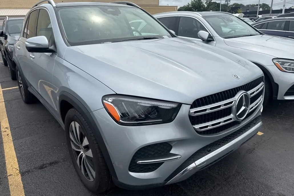 2024 Mercedes Benz GLE 350 4MATIC photo 1