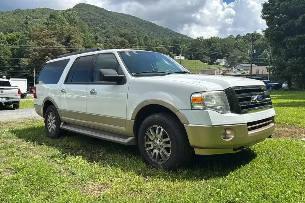2014 Ford Expedition EL XLT photo 1
